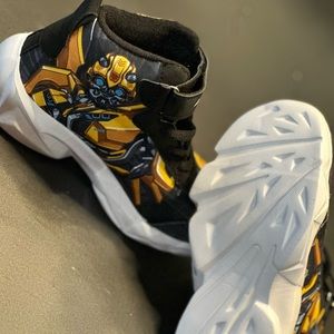 Transformers Bumblebee Shoes/kids size 3US